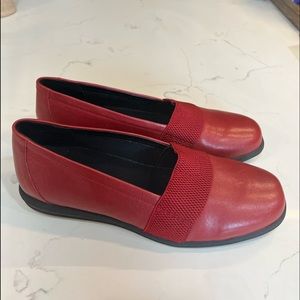 David Tate Red Leather Comfort Skip-On Flats Women Size 11WW